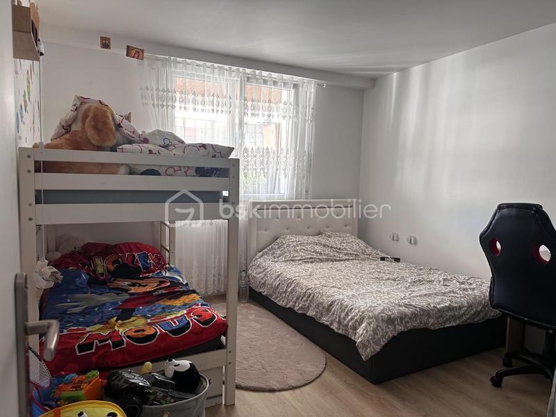 Immeuble - 217 m² - 11 pièces