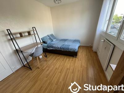 Chambre - 12 m² - 1 pièce