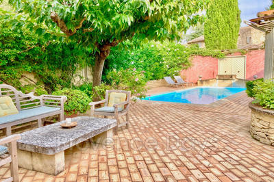 Maison de village - 400 m² - 11 pièces