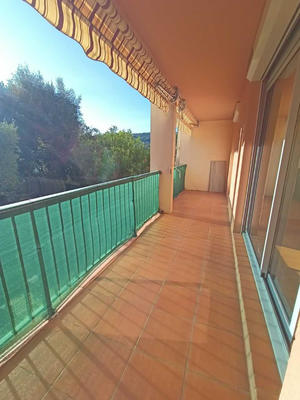 Appartement - 79 m² - 4 pièces