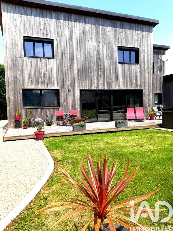 Maison - 168 m² - 7 pièces