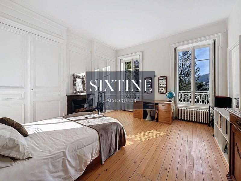 Manoir - 330 m² - 12 pièces