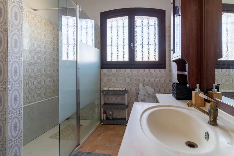 Maison - 328 m² - 9 pièces