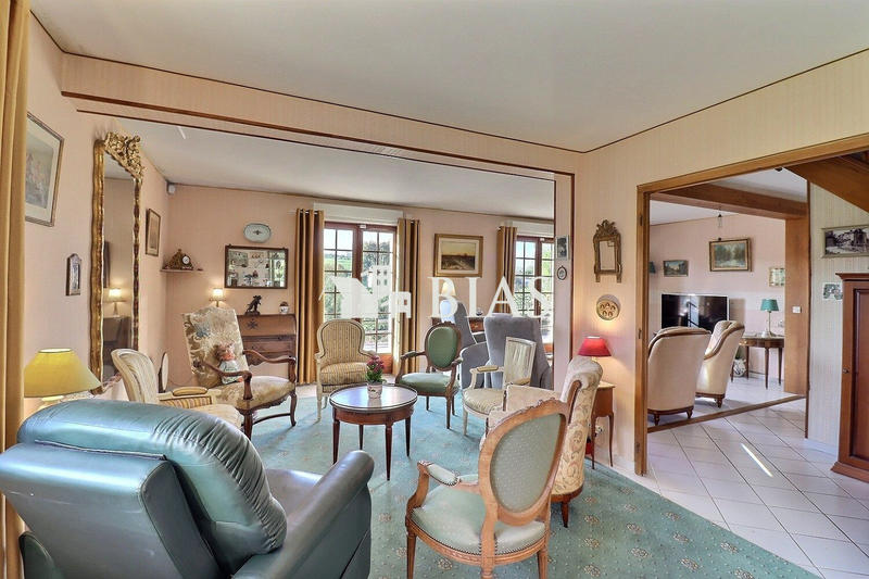 Maison - 136 m² - 6 pièces