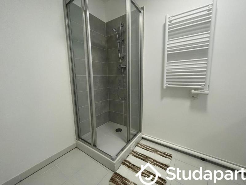 Chambre - 13 m² - 1 pièce