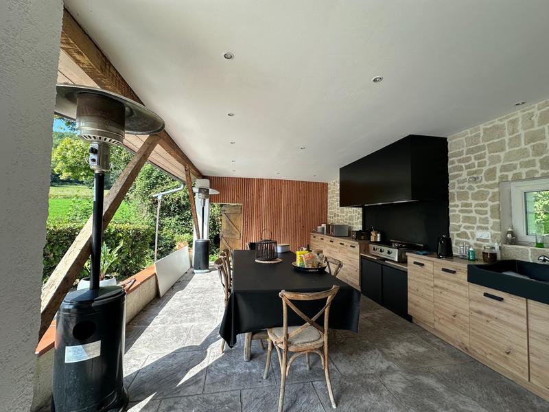 Maison - 307 m² - 8 pièces