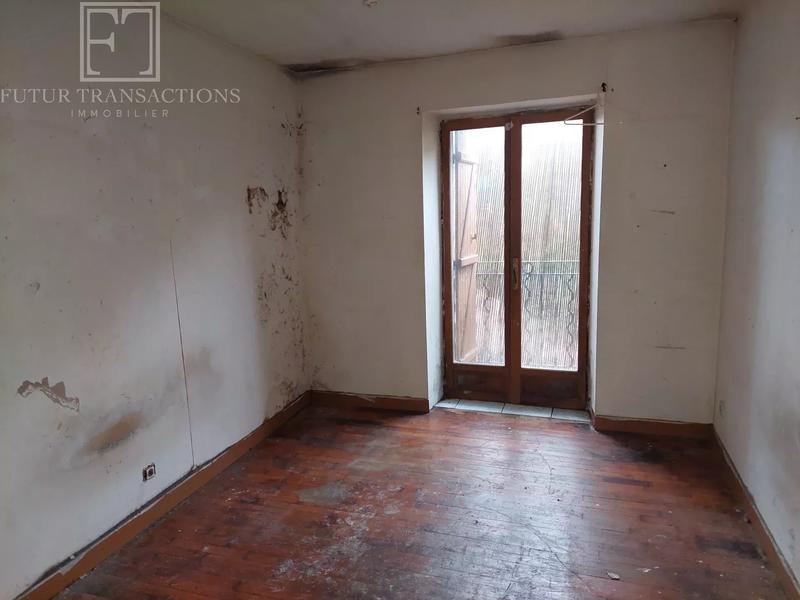 Immeuble - 130 m² - 8 pièces