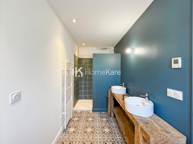 Maison - 200 m² - 6 pièces