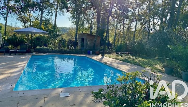 Maison - 111 m² - 5 pièces