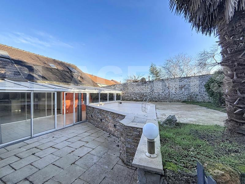 Maison - 146 m² - 6 pièces