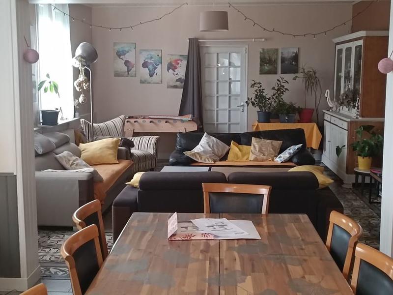 Maison traditionnelle - 250 m² - 9 pièces