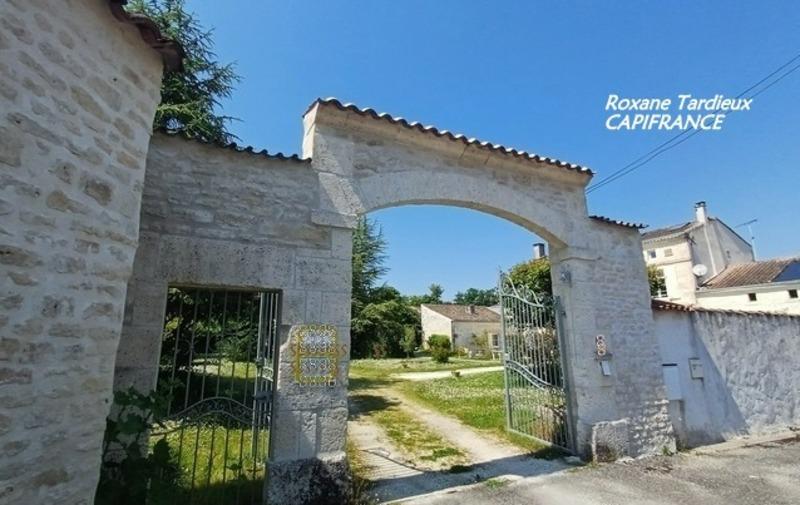 Maison de maîtres - 314 m² - 12 pièces