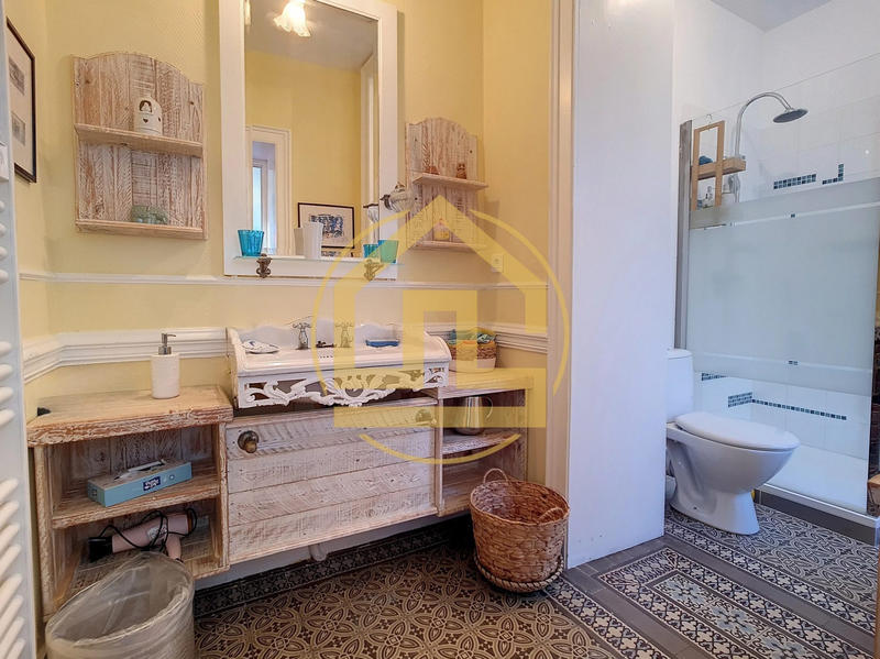 Maison - 430 m² - 13 pièces