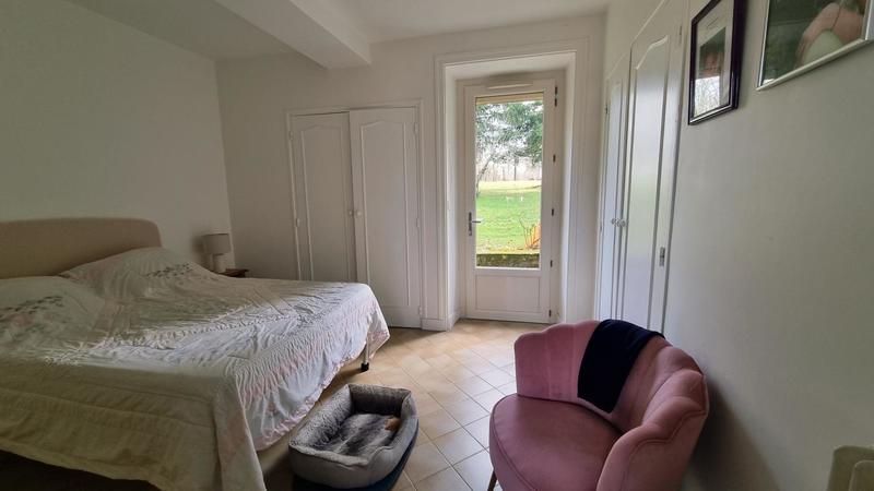 Maison - 247 m² - 7 pièces