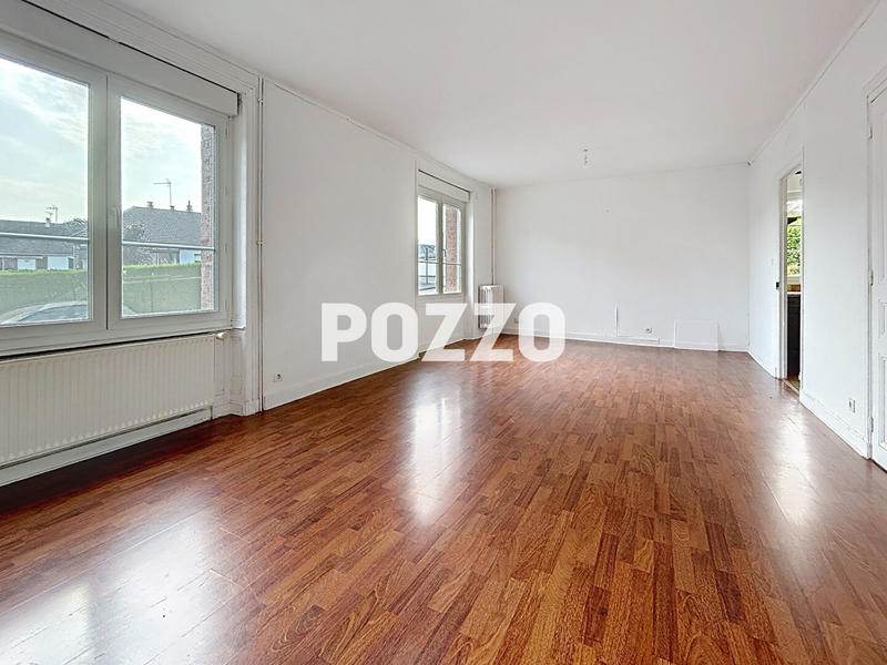 Maison - 92 m² - 5 pièces