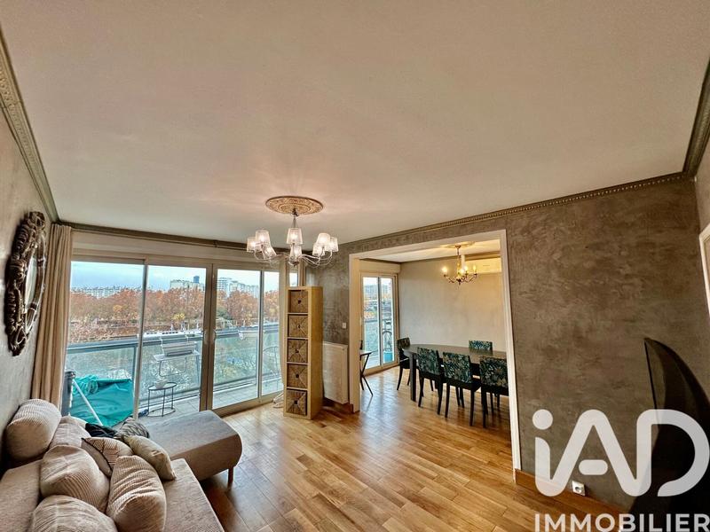 Appartement - 93 m² - 4 pièces