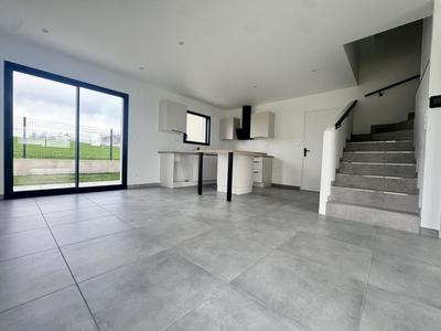 Villa - 90 m² - 5 pièces