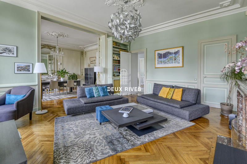 Appartement - 230 m² - 5 pièces