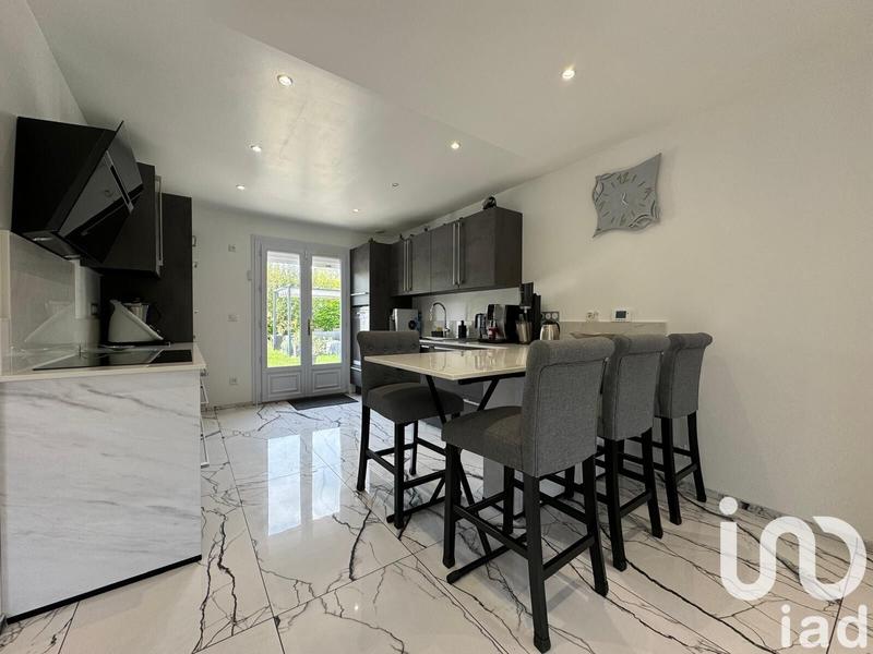 Maison - 136 m² - 6 pièces