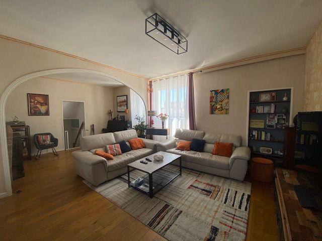 Appartement - 147 m² - 5 pièces