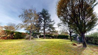 Maison - 225 m² - 8 pièces