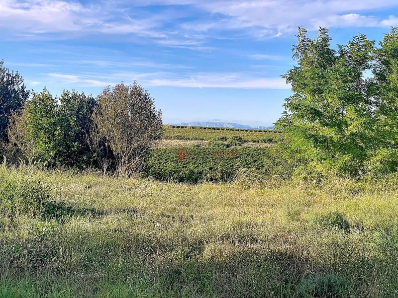 Terrain constructible - 886 m²