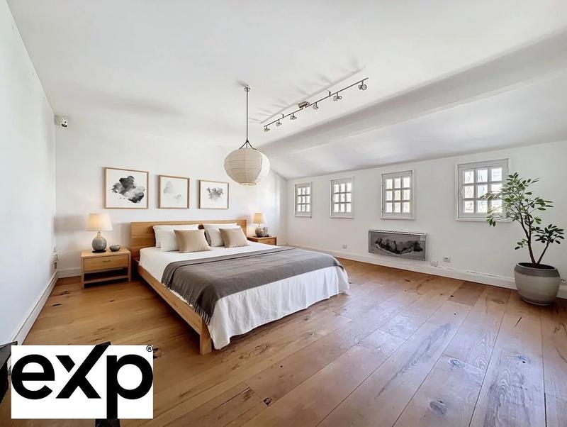 Maison - 189 m² - 10 pièces