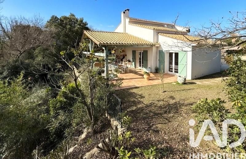 Maison - 237 m² - 6 pièces