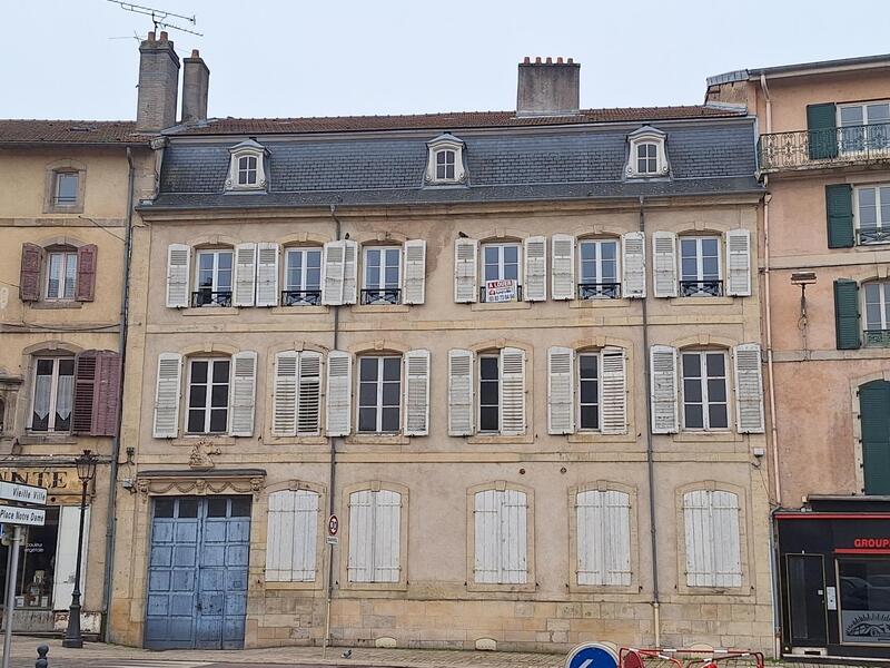 Appartement - 166 m² - 4 pièces