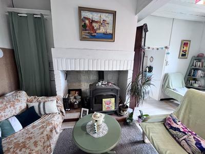 Maison traditionnelle - 151 m² - 6 pièces