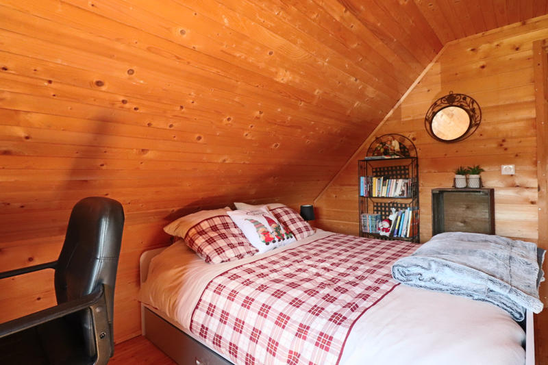 Châlet - 81 m² - 8 pièces