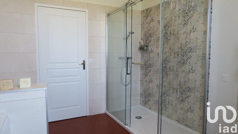 Maison - 250 m² - 8 pièces