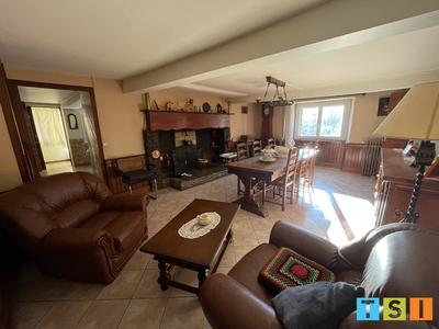 Maison - 260 m² - 12 pièces