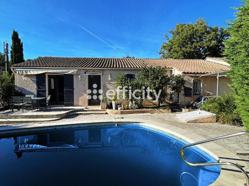 Maison - 92 m² - 4 pièces