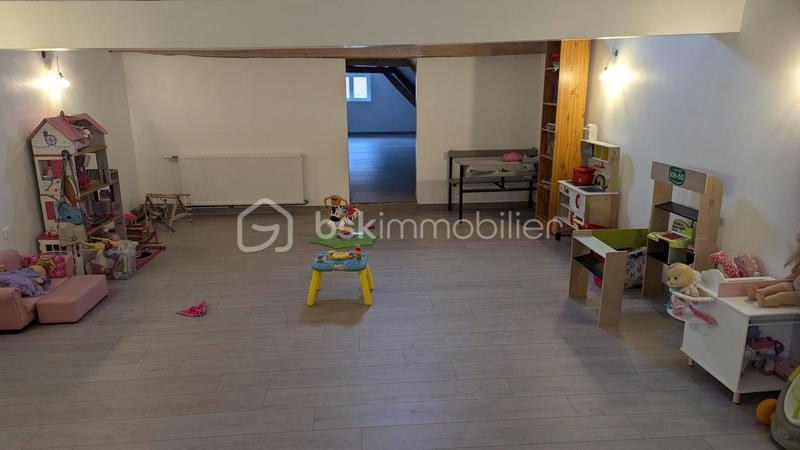 Corps de ferme - 250 m² - 8 pièces