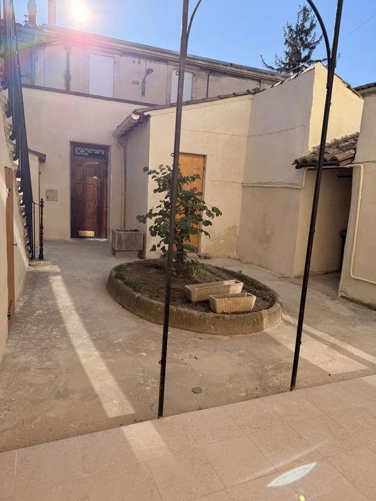 Immeuble - 102 m² - 4 pièces