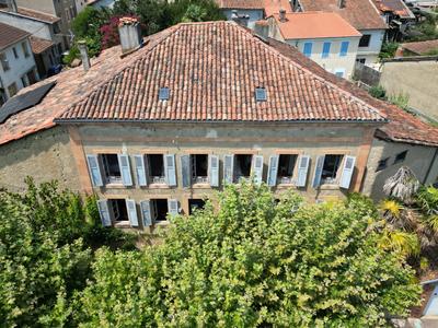 Maison ancienne - 265 m² - 8 pièces