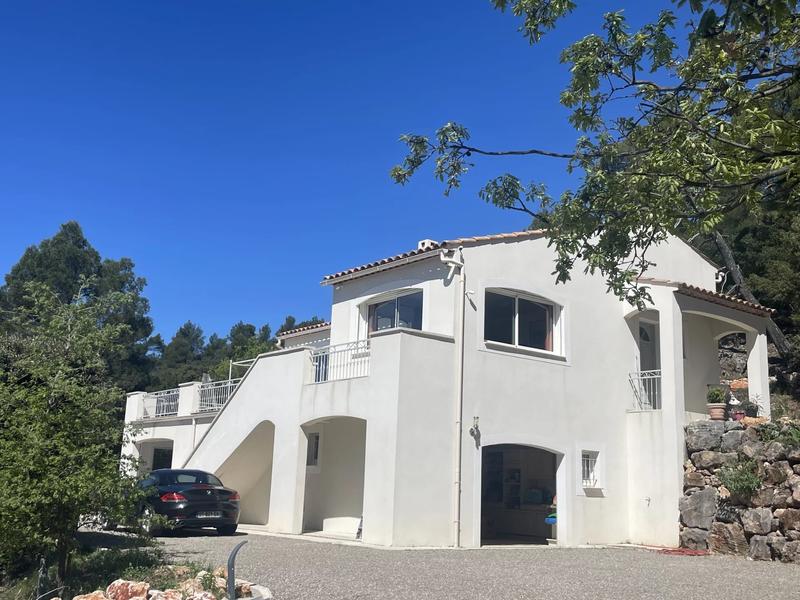 Villa - 142 m² - 7 pièces