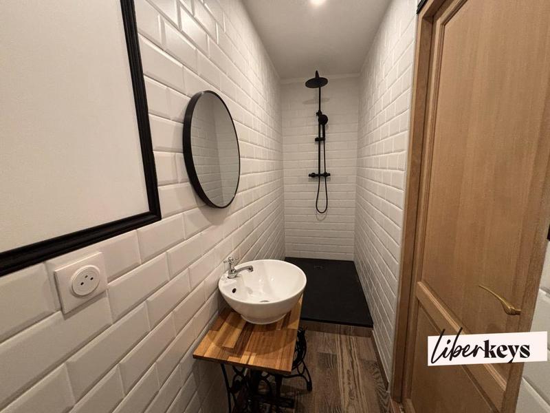 Maison - 238 m² - 6 pièces