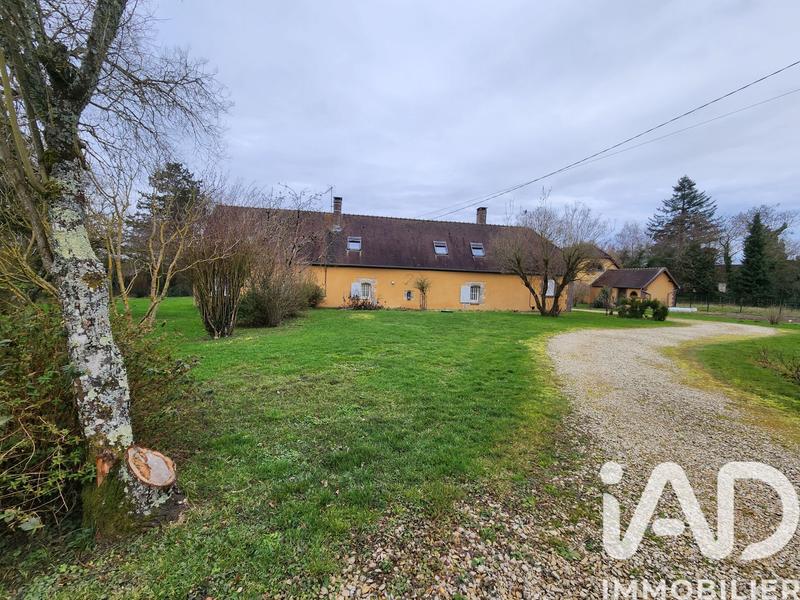 Maison - 223 m² - 5 pièces