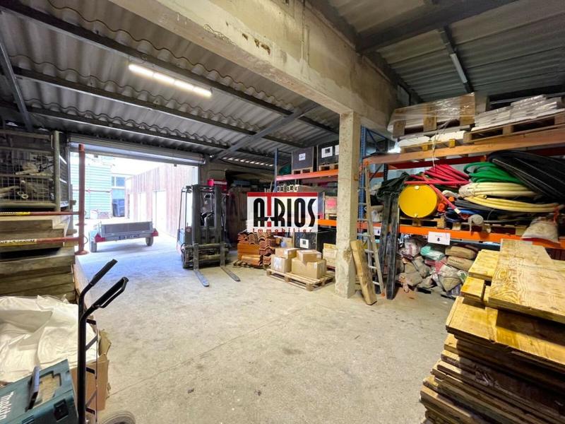 Entrepôt - 406 m²