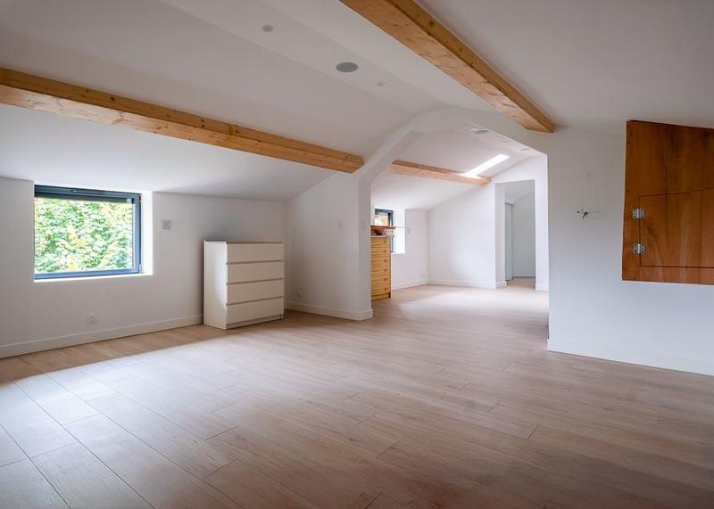 Propriété - 300 m² - 9 pièces