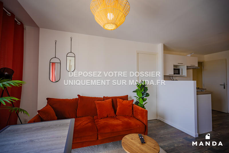 Chambre - 11 m² - 5 pièces