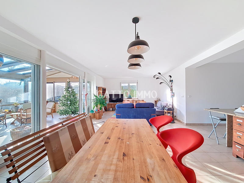 Maison - 200 m² - 6 pièces