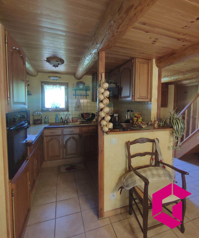 Maison - 93 m² - 5 pièces