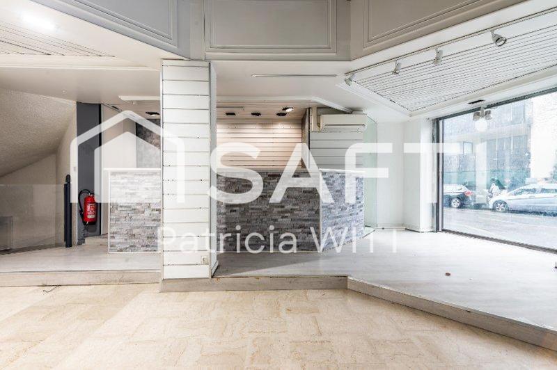 Local commercial - 120 m² - 2 pièces