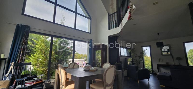 Maison - 165 m² - 6 pièces