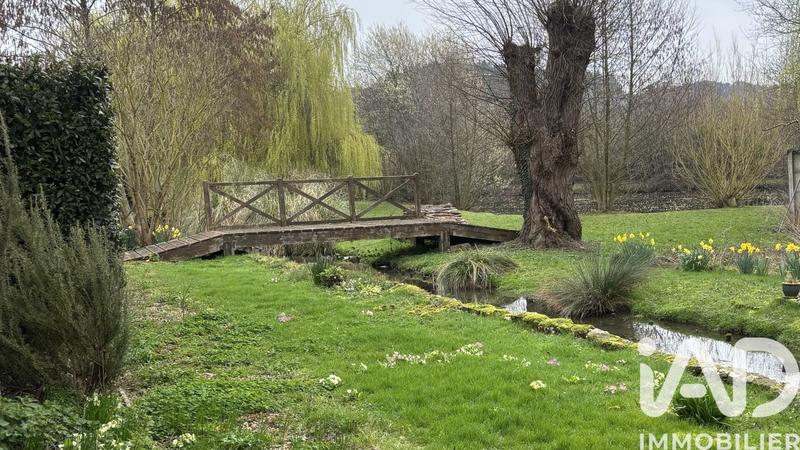 Maison - 338 m² - 11 pièces