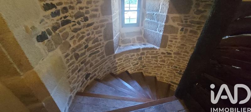 Maison - 392 m² - 15 pièces