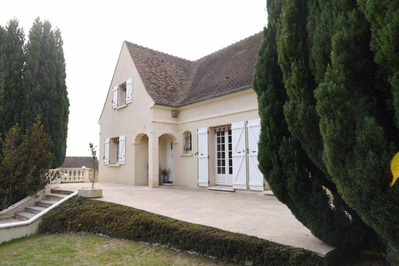 Maison traditionnelle - 187 m² - 5 pièces
